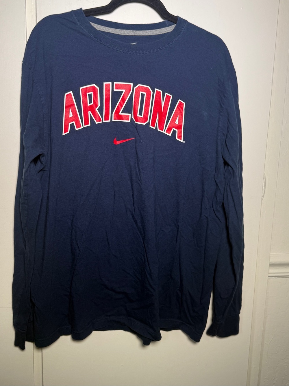 Nike Standard Fit Mens Arizona Long-Sleeve Tee - Navy/Red XL